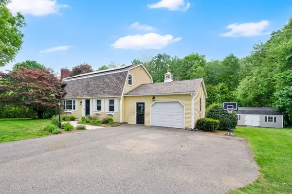 51 Lantern Ln, West Springfield, MA 01089