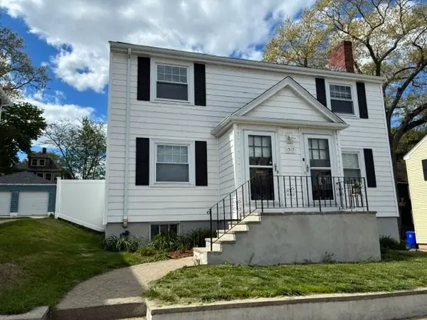 1517 Centre St, Boston, MA 02132