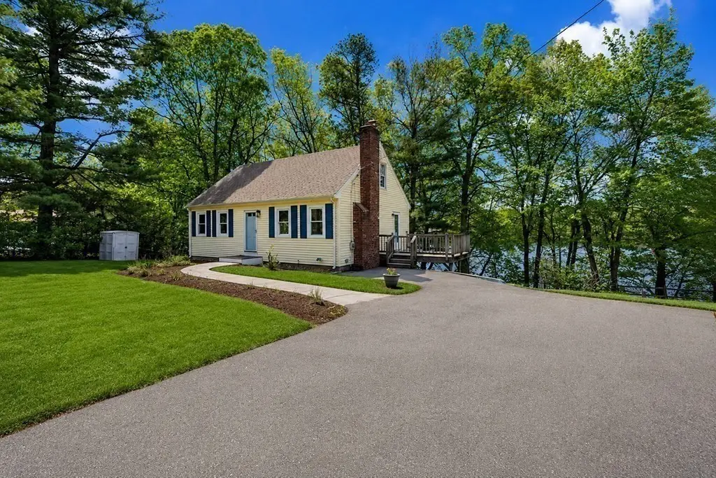 117 Oak Ridge Dr, Ayer, MA 01432 - #1