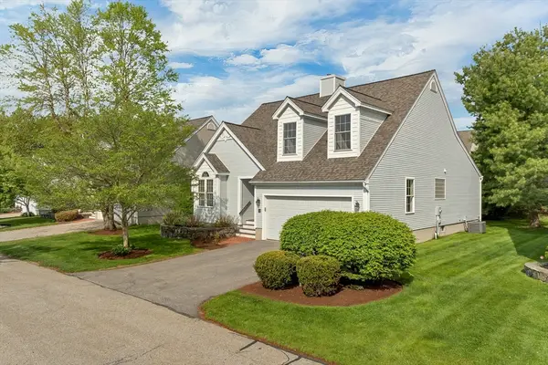 20 Hampton Meadows #20, Hampton, NH 03842