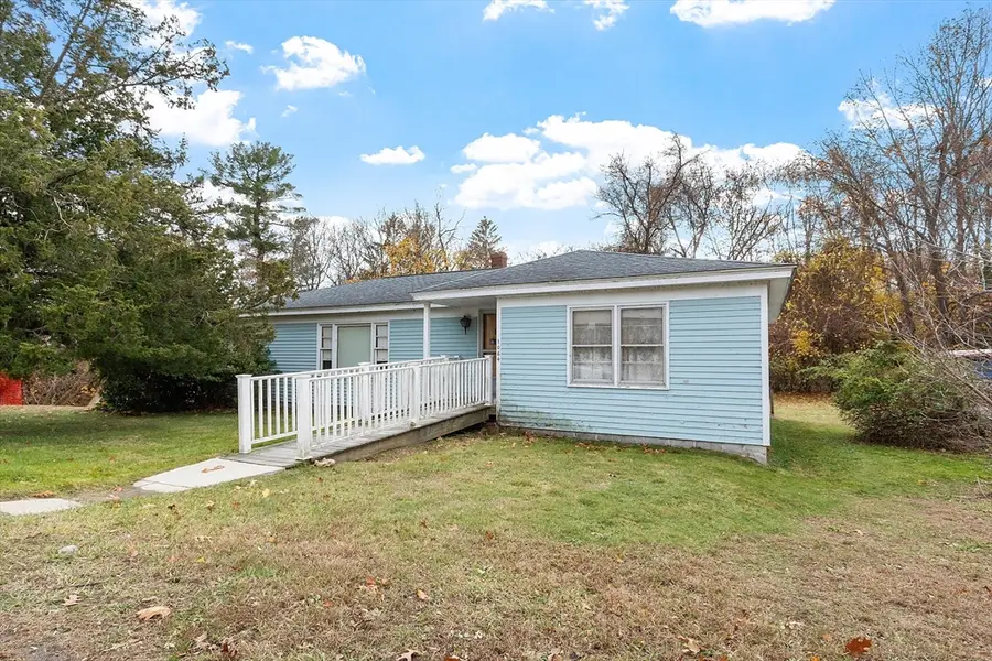 1064 Lakeview Ave, Dracut, MA 01826 - #2