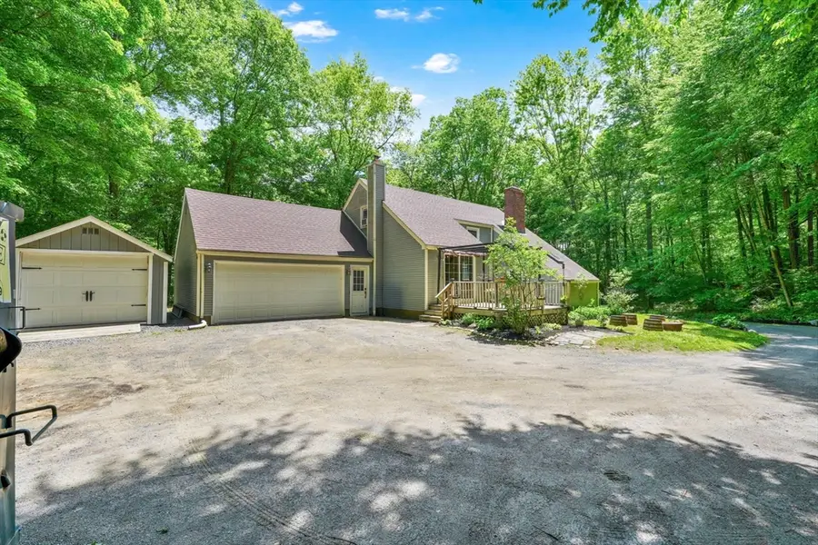 567 Loomis St, Westfield, MA 01085 - #3