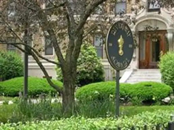 116 Riverway #5, Boston, MA 02215