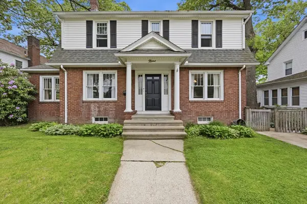9 Texel Dr, Springfield, MA 01108
