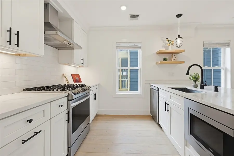 64 Derby #4, Somerville, MA 02145 - #3