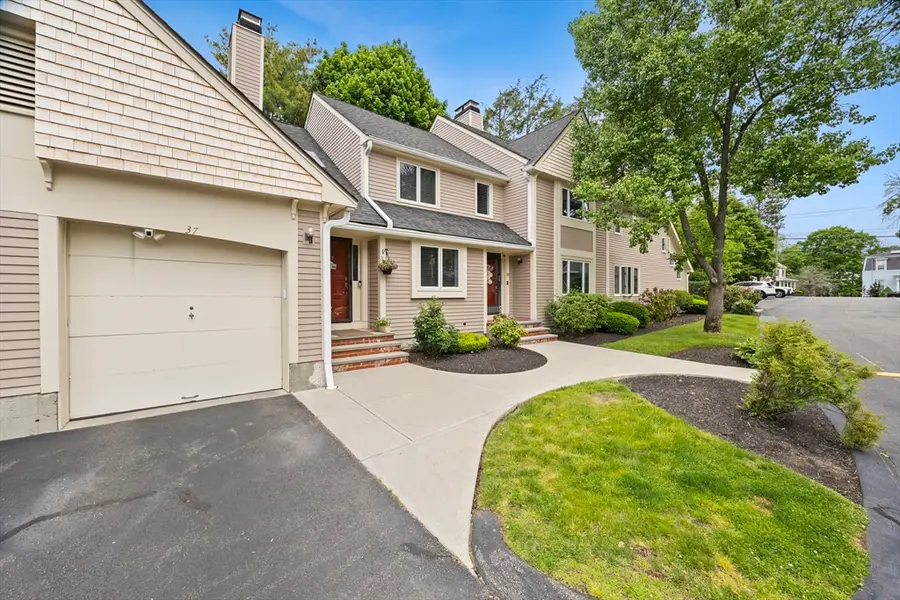 37 Jasper Ln #37, Randolph, MA 02368 - #3
