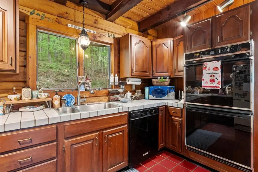 90 Appleton Cir, Fitchburg, MA 01420 - #3