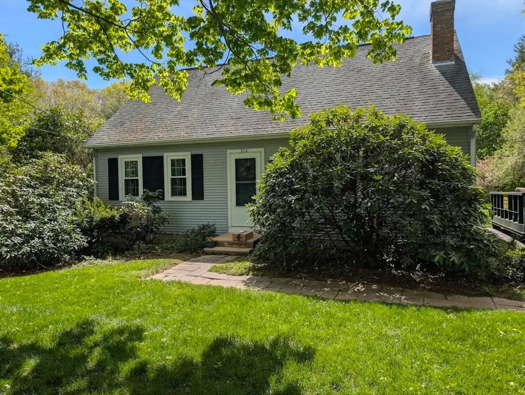 314 Stafford St, Charlton, MA 01507 - #1