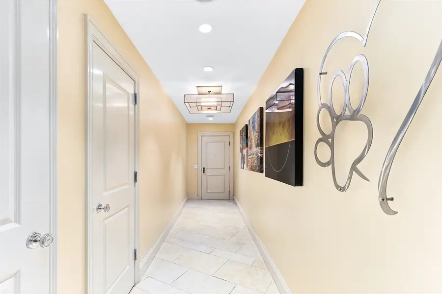 100 Belvidere St #4C, Boston, MA 02116 - #3
