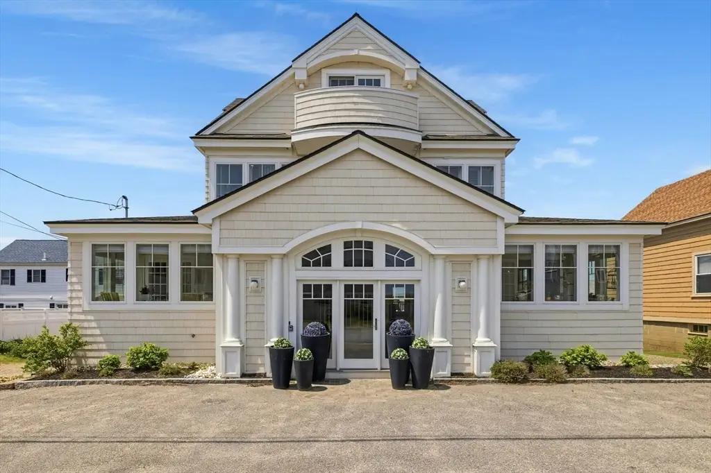 12 Commonwealth Ave, Salisbury, MA 01952 - #1