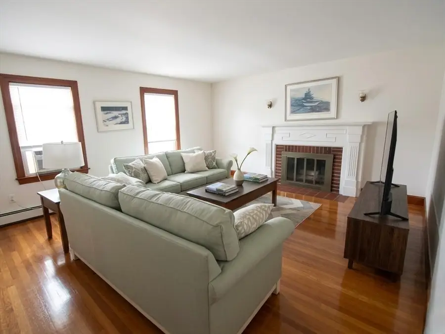 4 Palisades St, Worcester, MA 01604 - #2