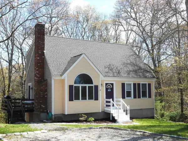 171 Wheeler Rd, Mashpee, MA 02649
