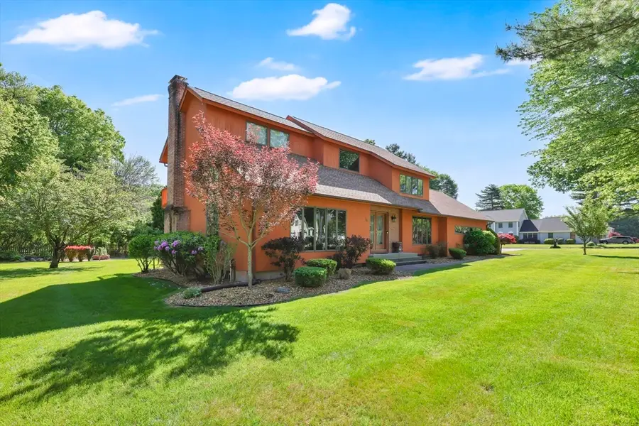 38 Evergreen Dr, East Longmeadow, MA 01028 - #3