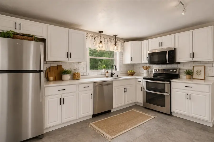 80 Webster St, Douglas, MA 01516 - #3
