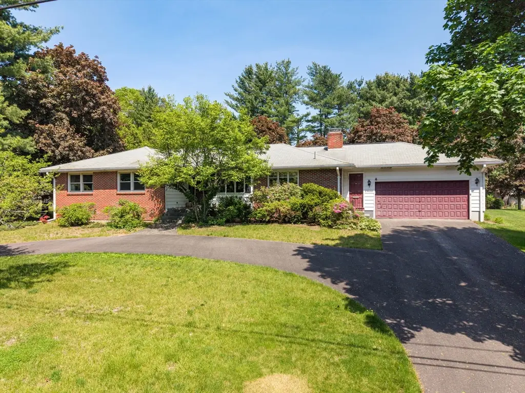 19 Williston Dr, Longmeadow, MA 01106 - #1