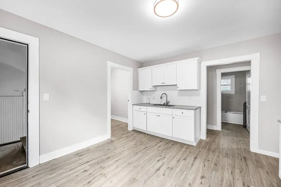 12-14 Carver St, Springfield, MA 01108 - #2