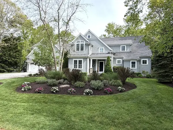 4 Tamarack Ln, Sandwich, MA 02563