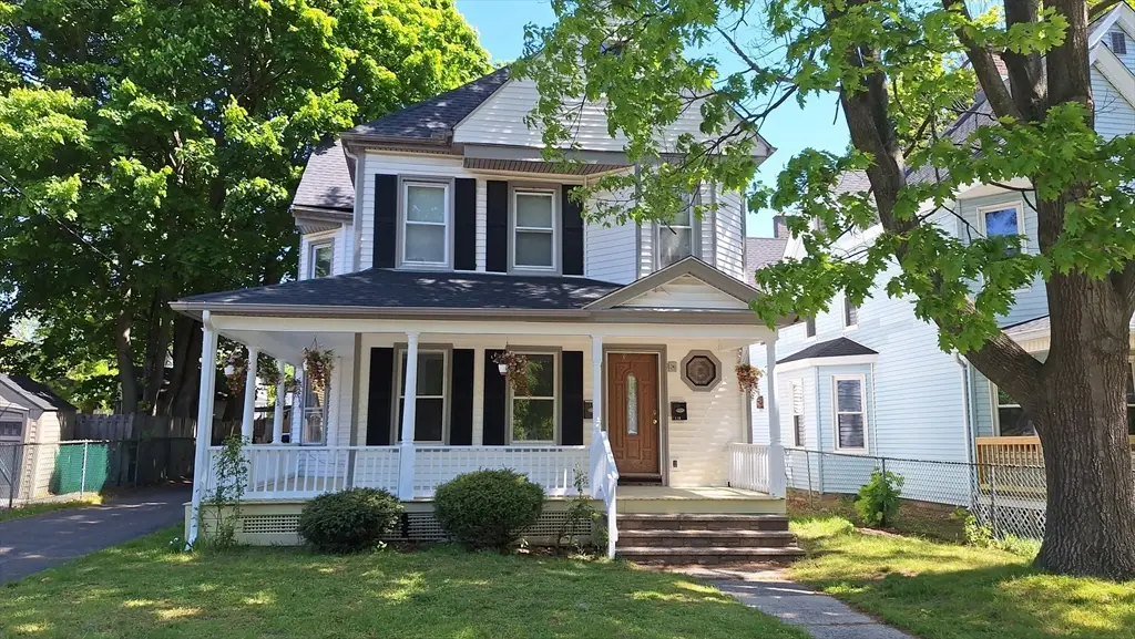 51 View St, Holyoke, MA 01040 - #1