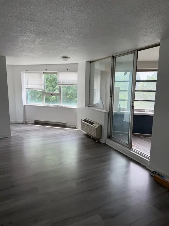 101 Mulberry St #314, Springfield, MA 01105