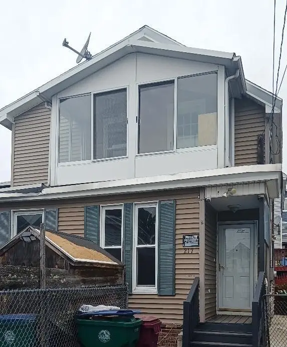 217 Cross St, Lowell, MA 01854 - #2