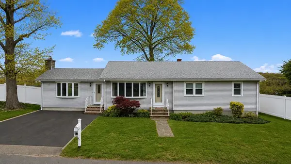 15 Mary Dr, Acushnet, MA 02743