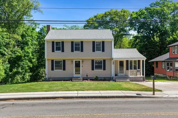 65 May St, Attleboro, MA 02703