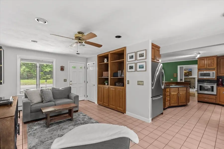 65 May St, Attleboro, MA 02703 - #3