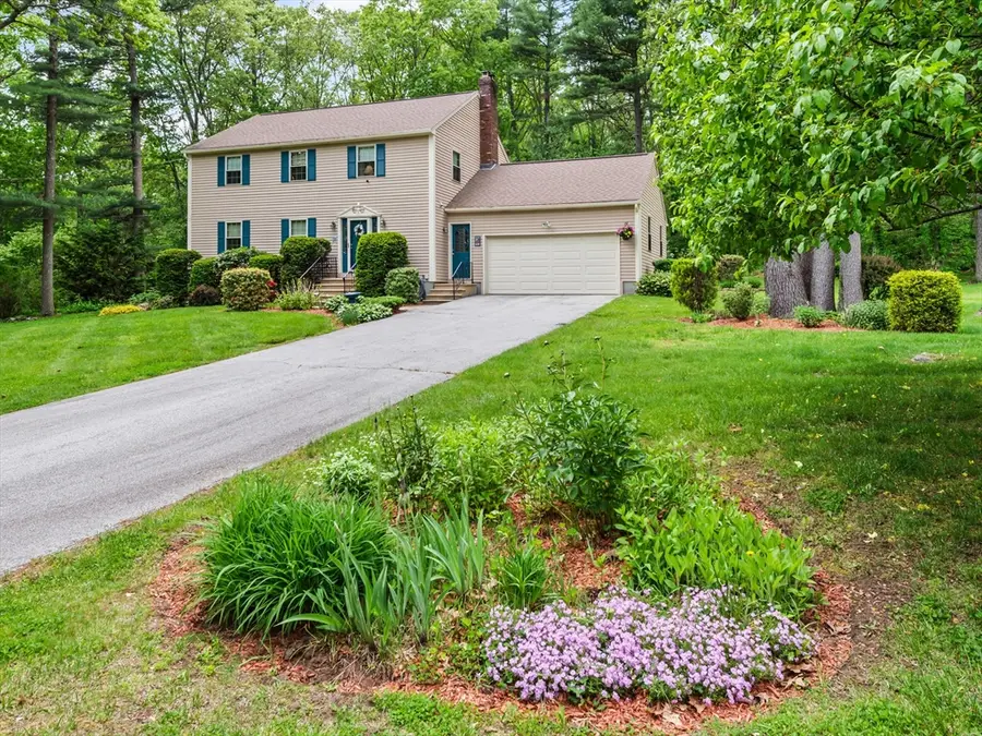 3 Oakwood Dr, Webster, MA 01570 - #2
