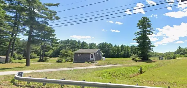 7 Lakeview St., Carver, MA 02330
