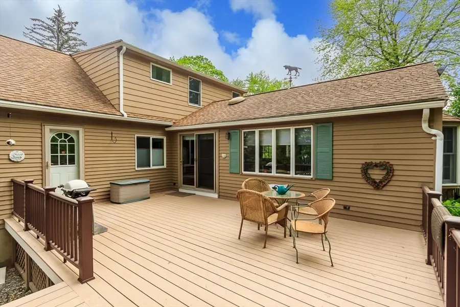 9 Fernglade Rd, Burlington, MA 01803 - #3