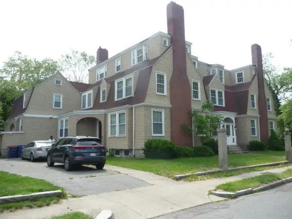 52 Ash St, New Bedford, MA 02740