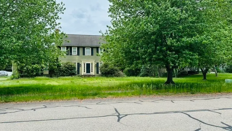 4 Canoe River Rd, South Easton, MA 02334 - #1