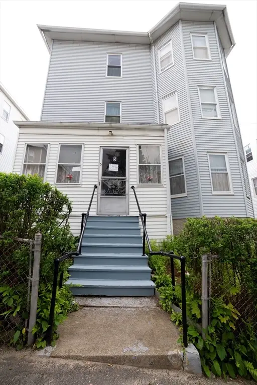 5 Suffield St, Worcester, MA 01610 - #1