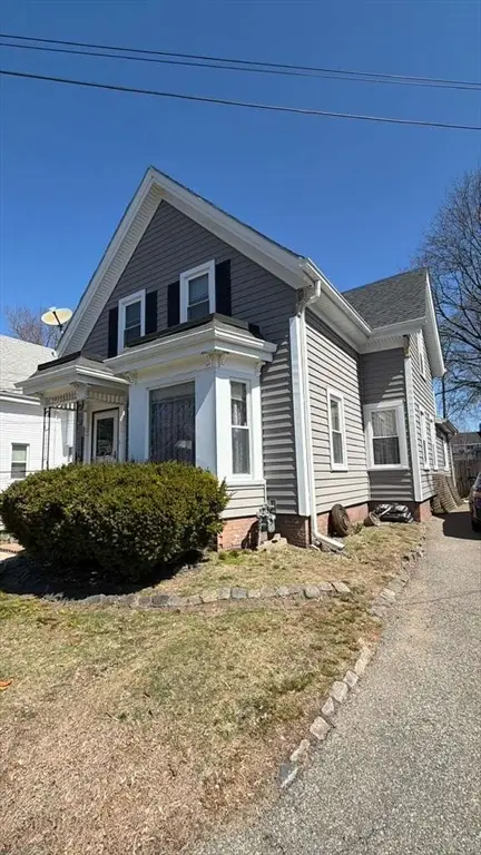 54 Clinton St, Brockton, MA 02302