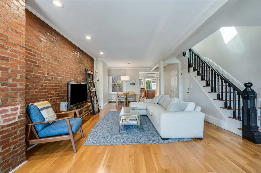 39 Emerson St, Boston, MA 02127 - #2
