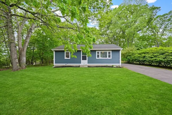 250 Mendon Rd, North Attleboro, MA 02760
