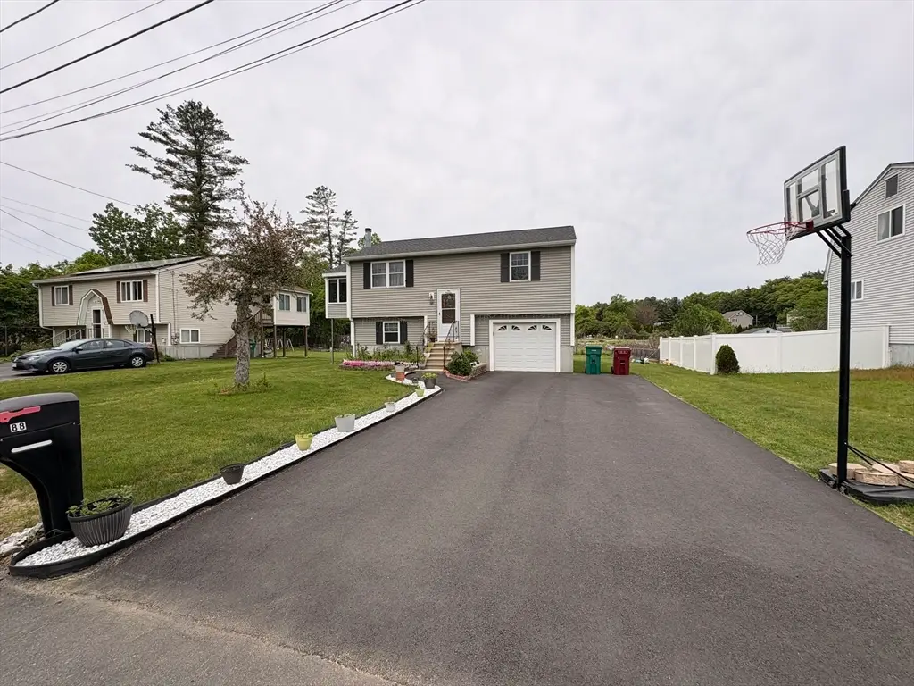 88 Boulevard Street, Lowell, MA 01854 - #1