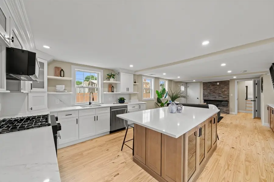 162 High St #B, Danvers, MA 01923 - #2