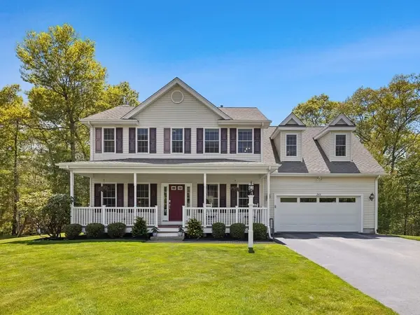 243 Cottrell Rd, Tiverton, RI 02878