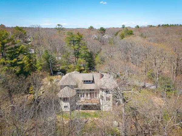 33 Forster Rd, Manchester, MA 01944