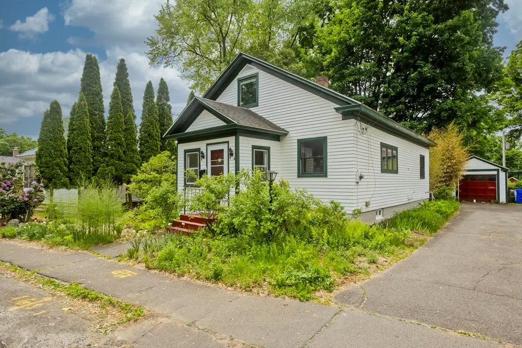 21 Winthrop Street, Northampton, MA 01060 - #1
