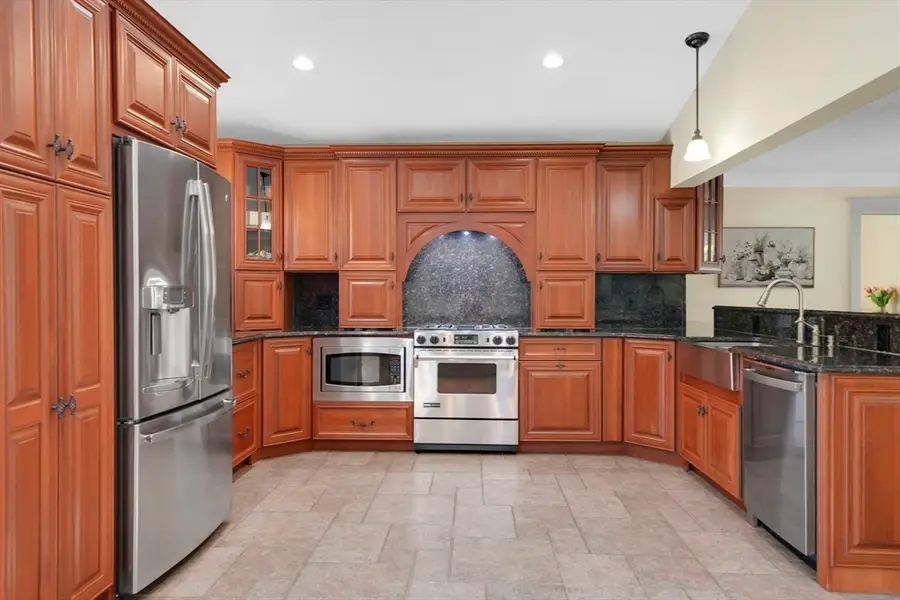 96 Sanford St, East Longmeadow, MA 01028 - #3