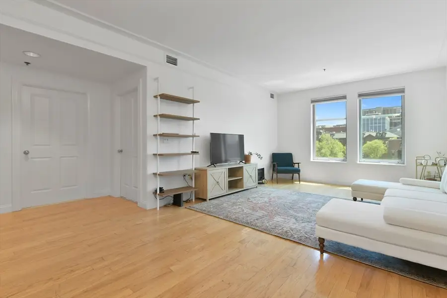 1597 Washington St #406, Boston, MA 02118 - #3