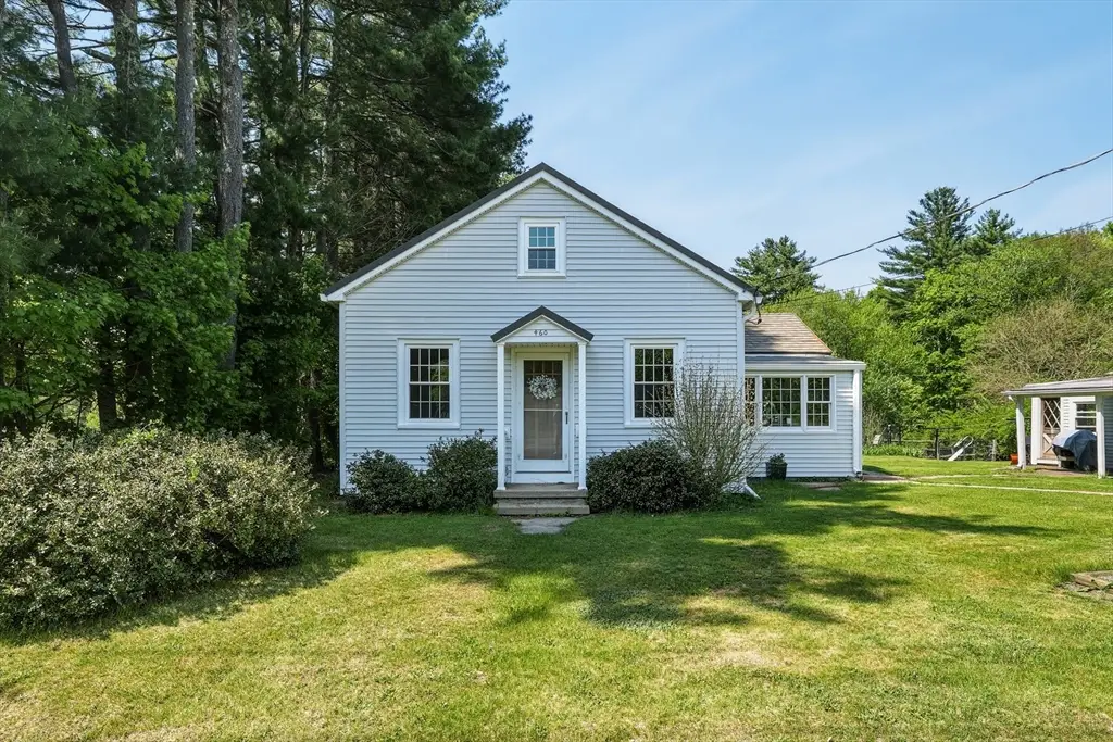 460 State St, Belchertown, MA 01007 - #1