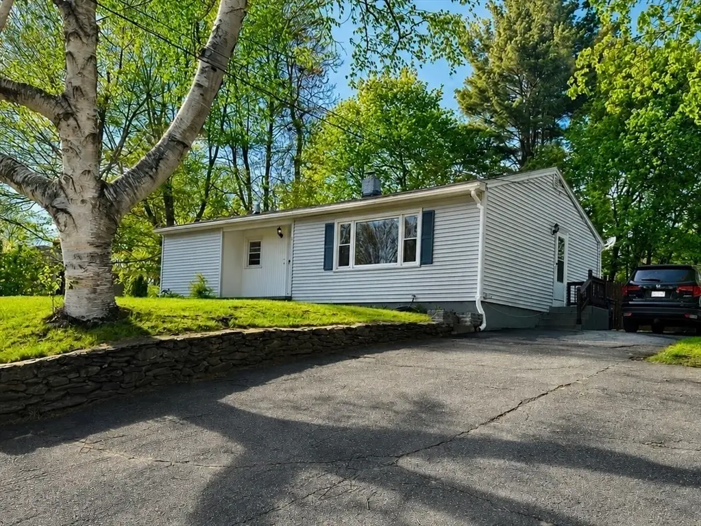11 Ringer St, Leominster, MA 01453 - #1