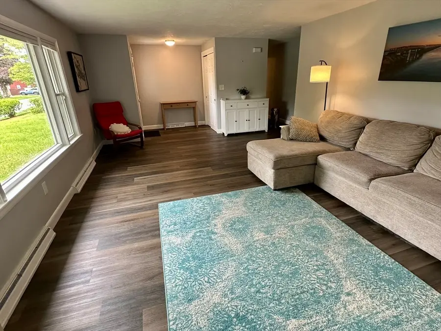 11 Ringer St, Leominster, MA 01453 - #3