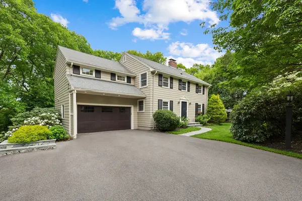 105 Thornberry Rd, Winchester, MA 01890