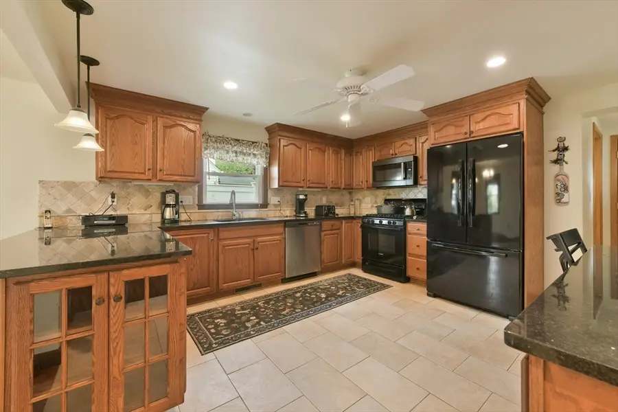 35 Alandale Pkwy, Norwood, MA 02062 - #3