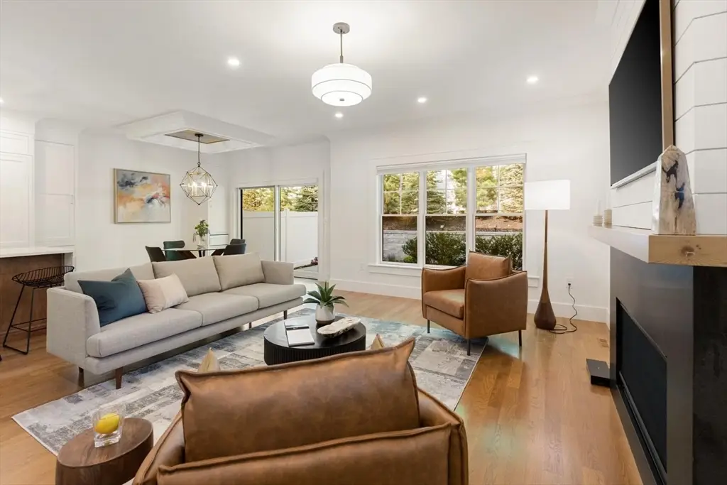 1124 Chestnut St, Newton, MA 02464 - #1
