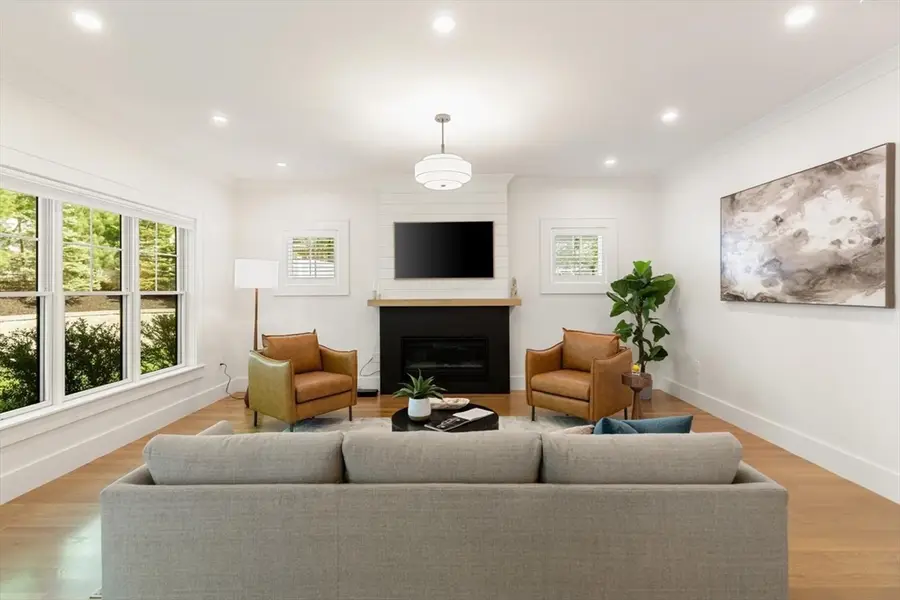 1124 Chestnut St, Newton, MA 02464 - #2